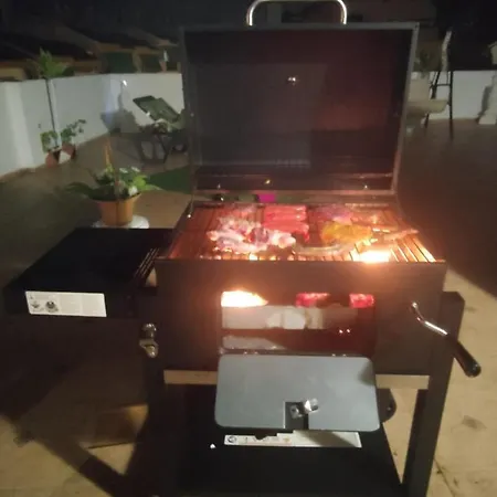 Atico Sofia, Gran Terraza Y Barbacoa פואנגירולה